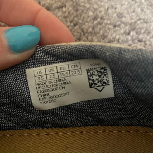 Tom’s pineapple shoes - Picture 2 of 3